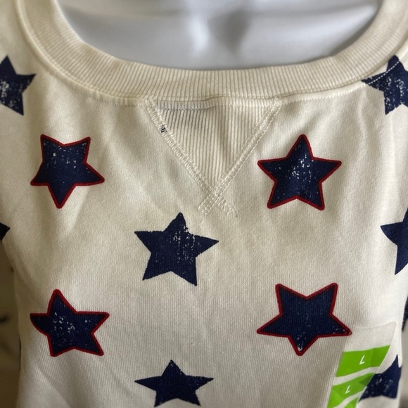 NWT Steve Madden Crewneck Sweatshirt with Stars - Picture 4 of 6